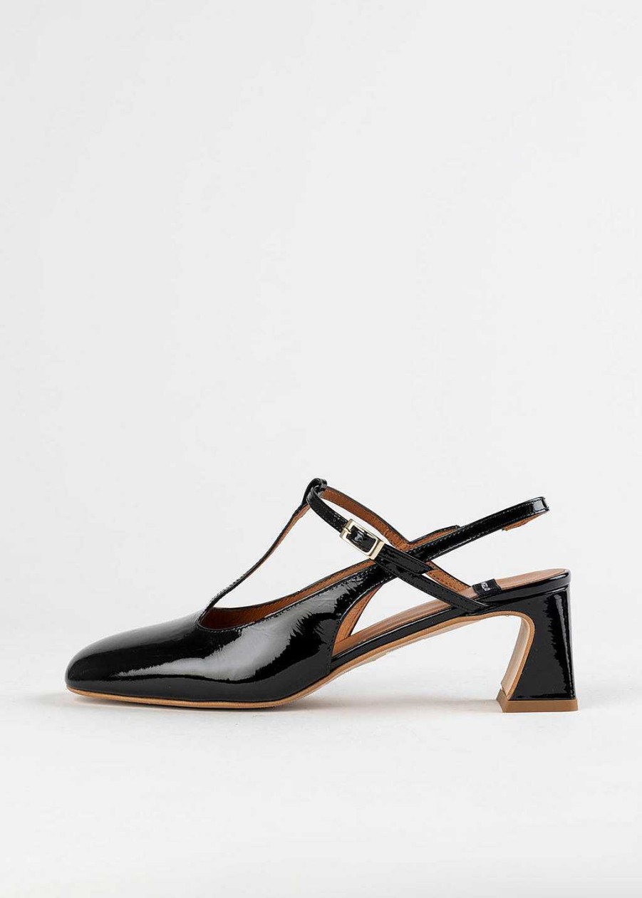 Shoes Ángel Alarcón | T-Strap Mary Jane Black Patent