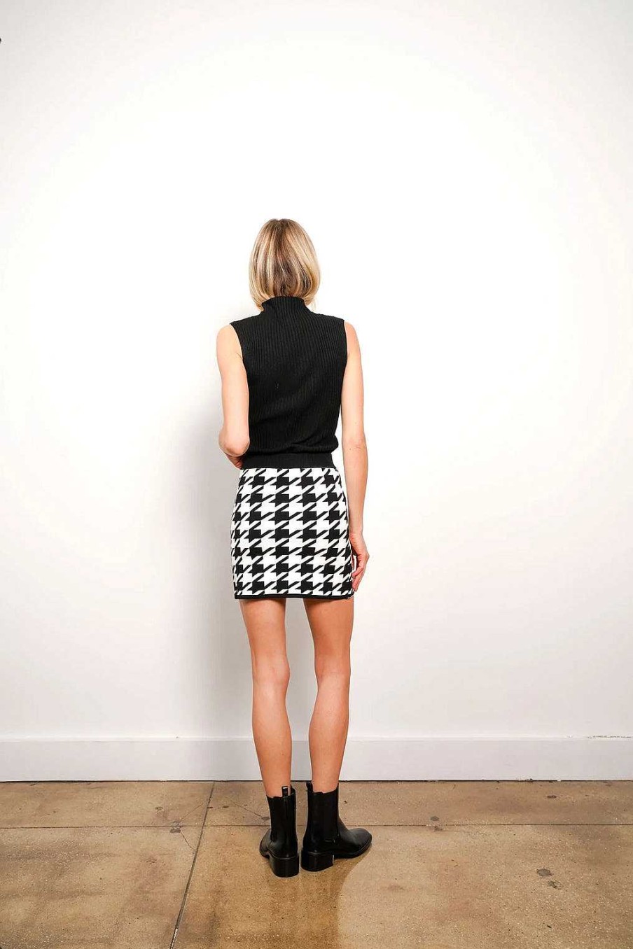 Apparel Central Park West | Everly Mini Skirt Black