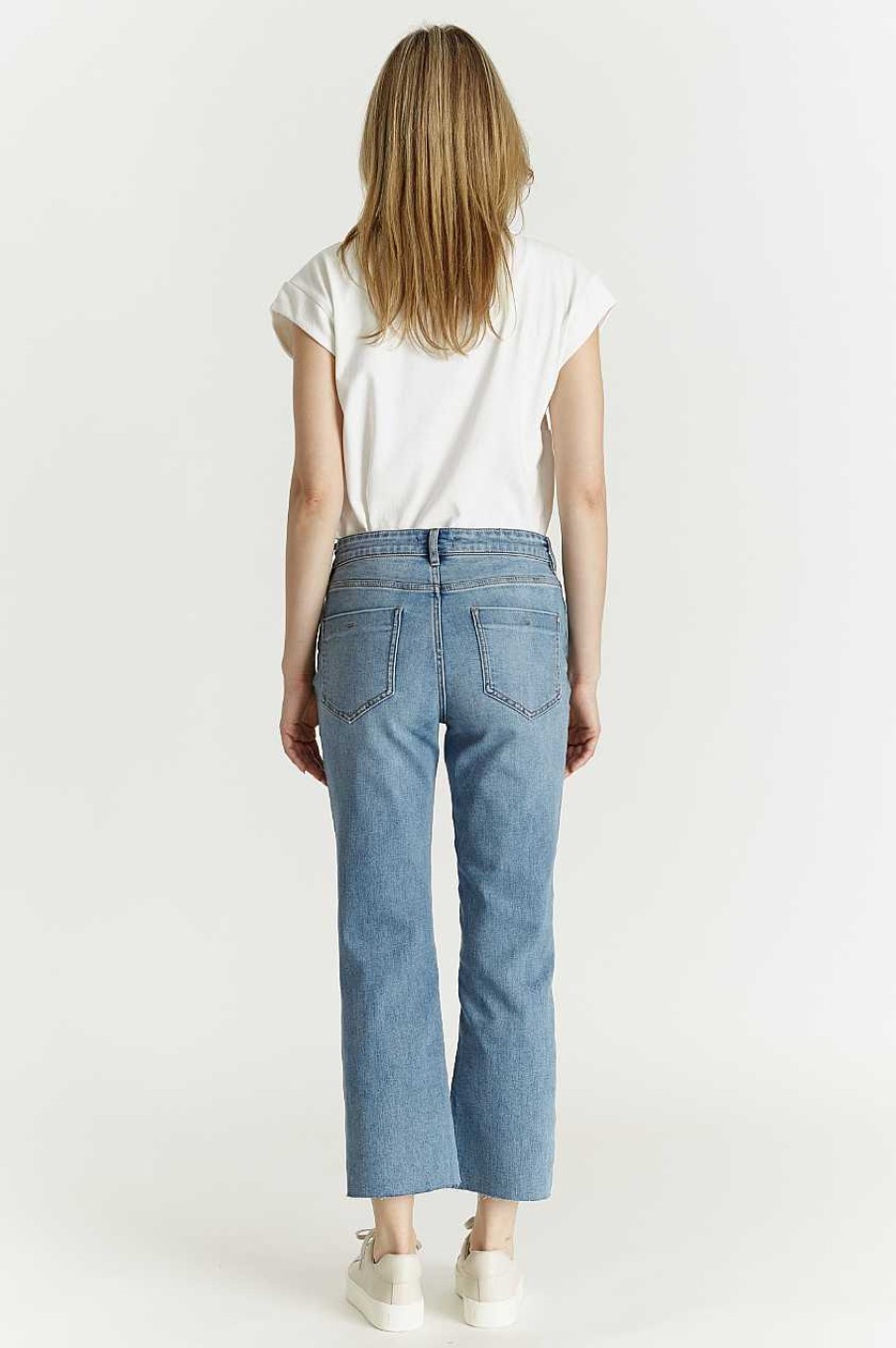 Apparel OAT | Cropped Mini Flare Jean Medium Denim