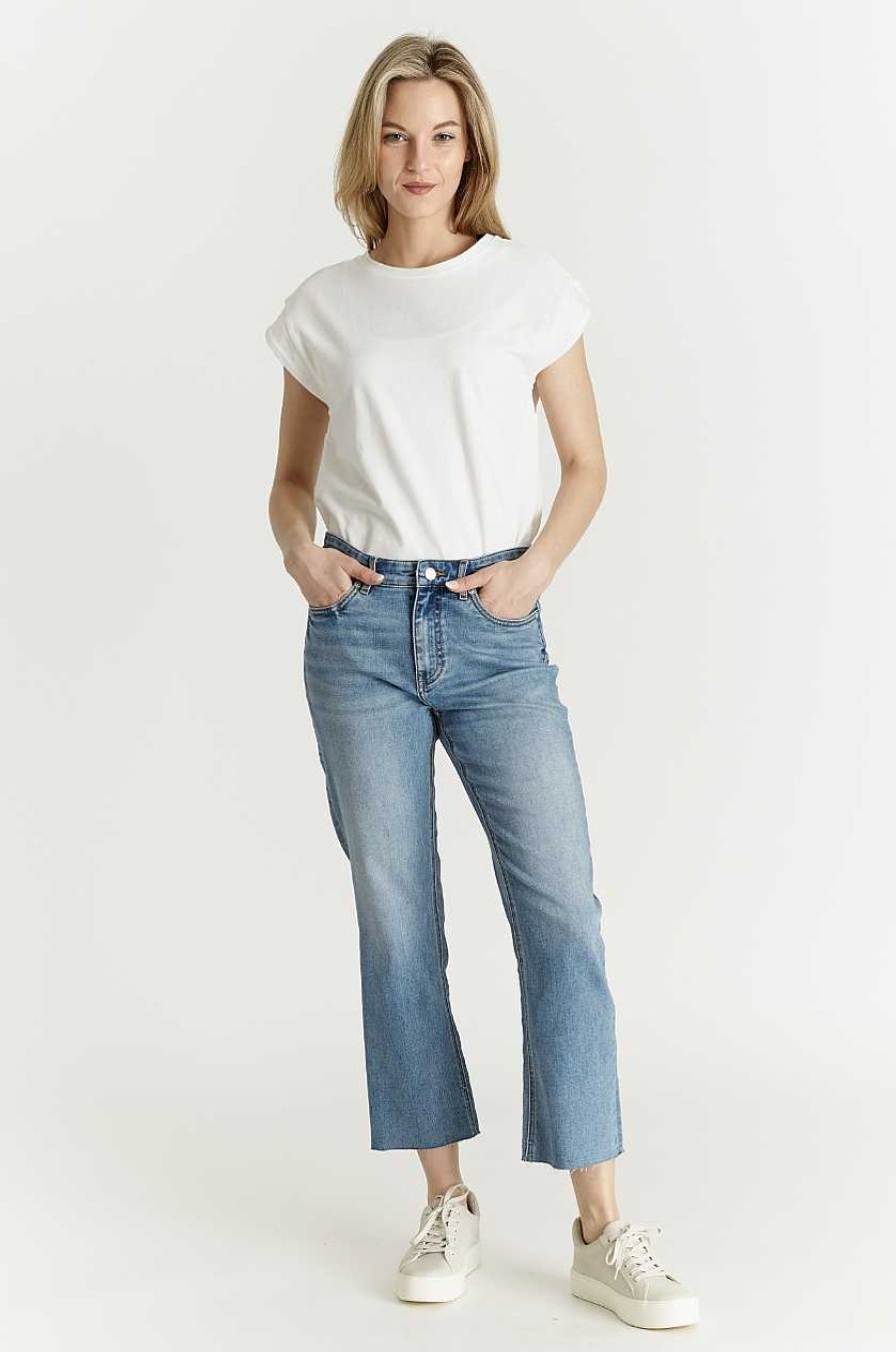 Apparel OAT | Cropped Mini Flare Jean Medium Denim